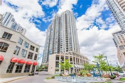 Co-op Apartment in Toronto