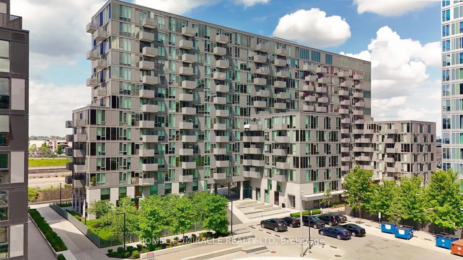 Condo Apartment in Toronto