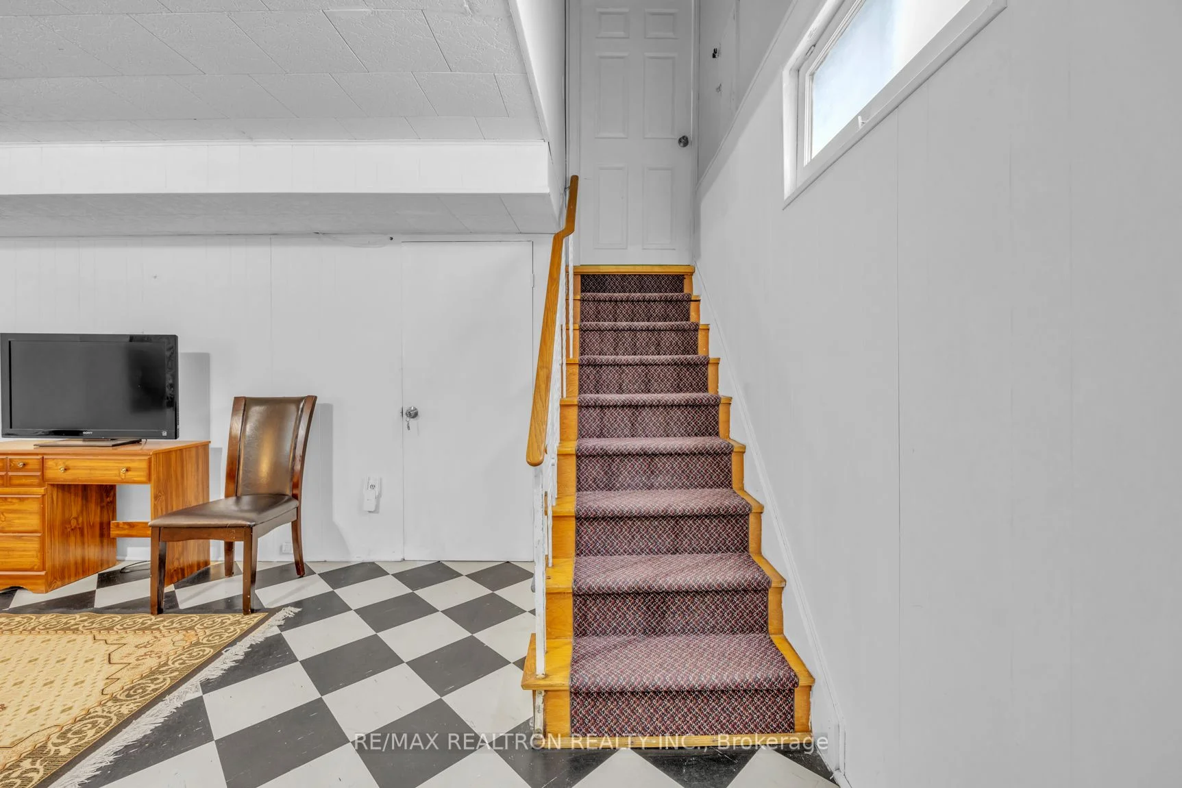165 Woodsworth Road S Bsmnt, Toronto C12, On M2l 2t2
