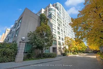 Condo Apartment in Toronto