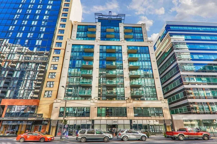 Condo Apartment in Toronto