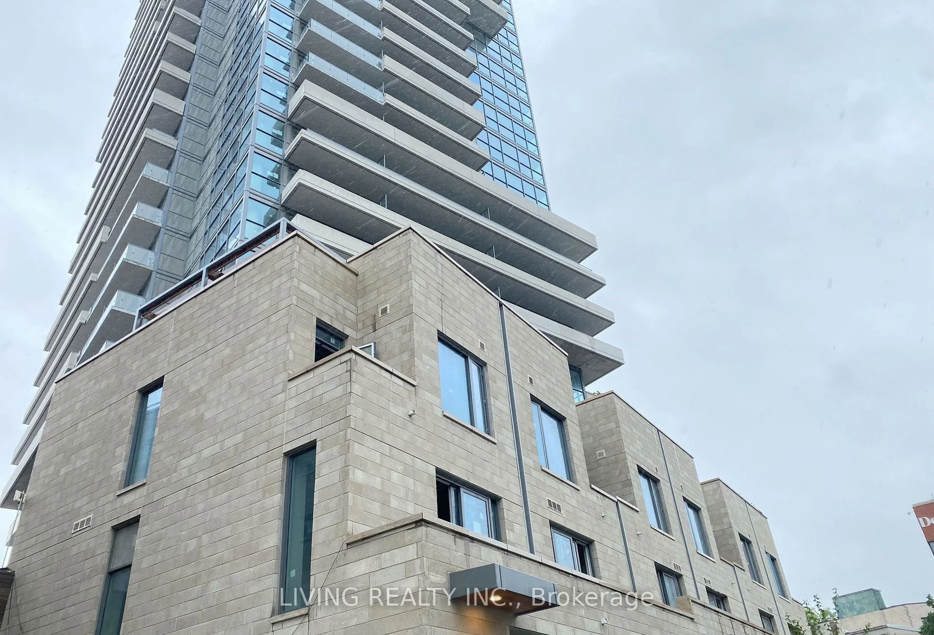 181 Bedford Road 1906, Toronto C02, On M5r 0c2
