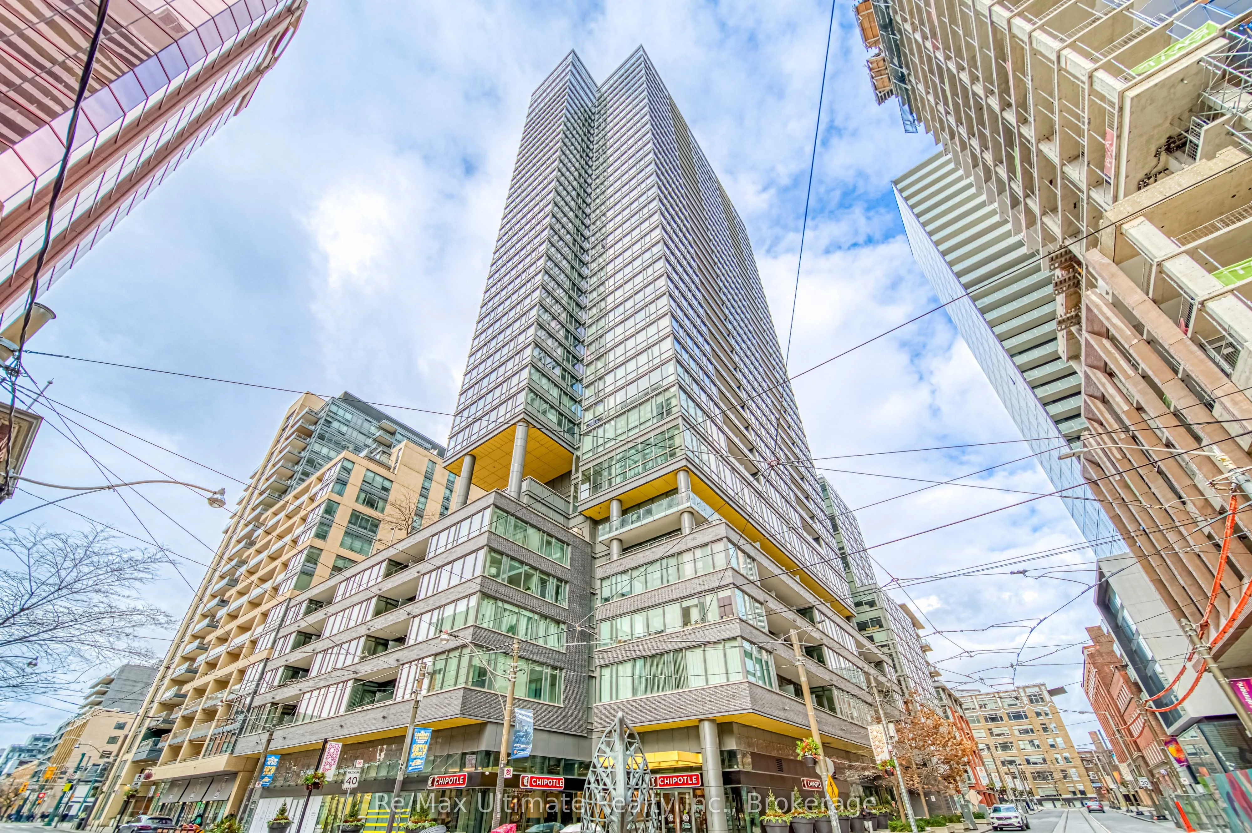 8 Charlotte Street 3303, Toronto C01, On M5v 0k4