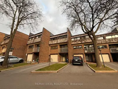 Condo Townhouse in Toronto