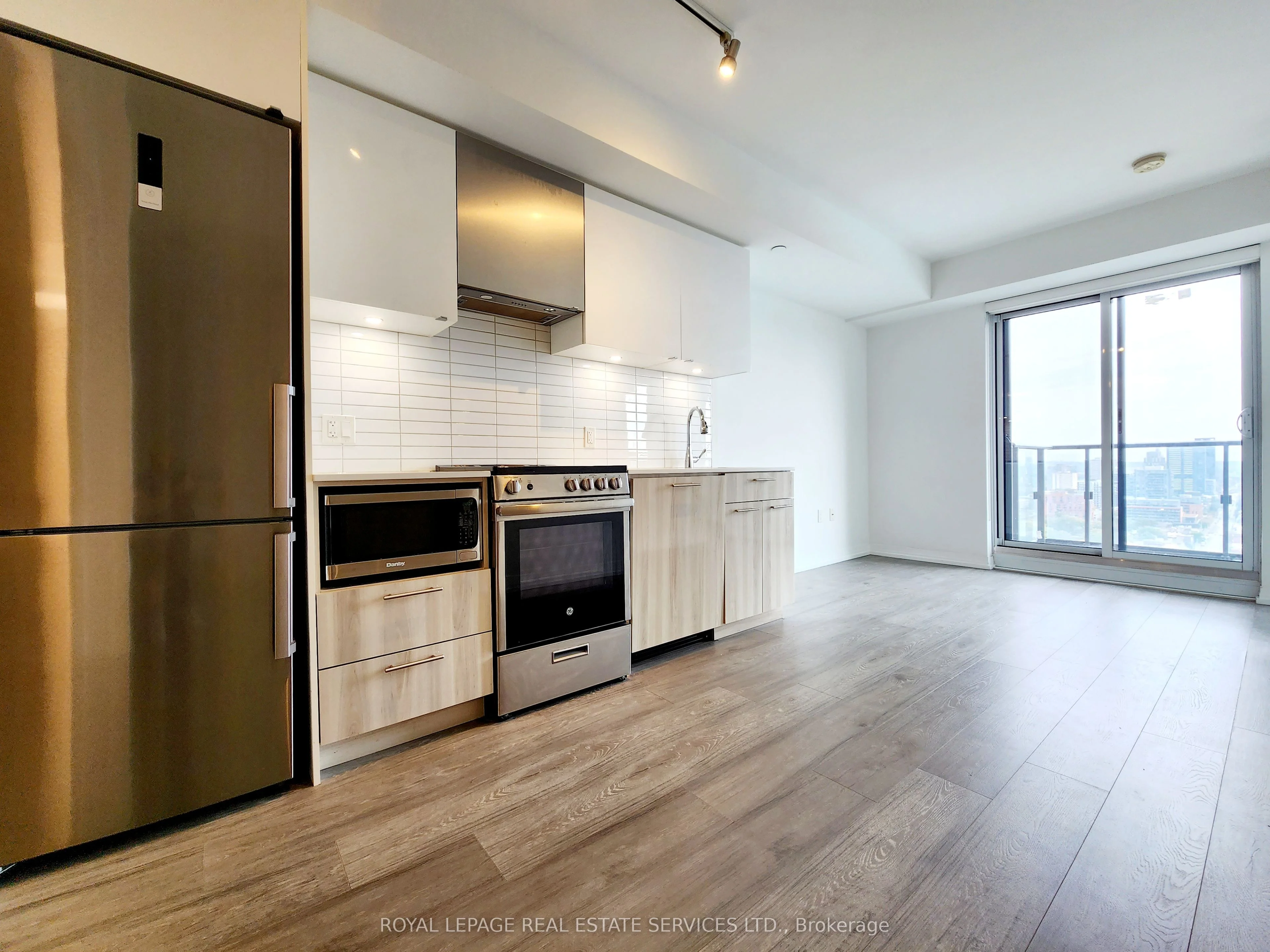 251 Jarvis Street 2315, Toronto C08, On M5b 0c3