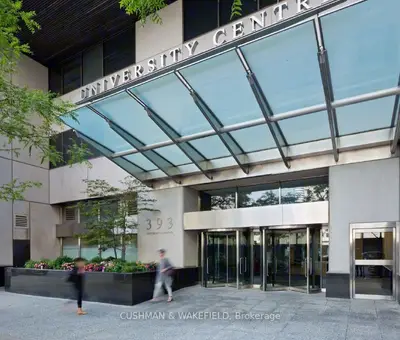 393 University Avenue 109, Toronto, On M5g 2j5
