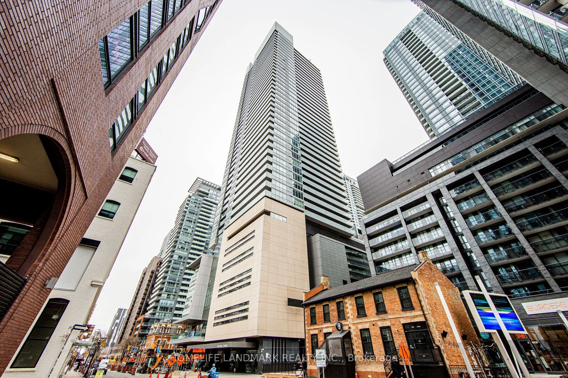 80 John Street 3007, Toronto C01, On M5v 3x4