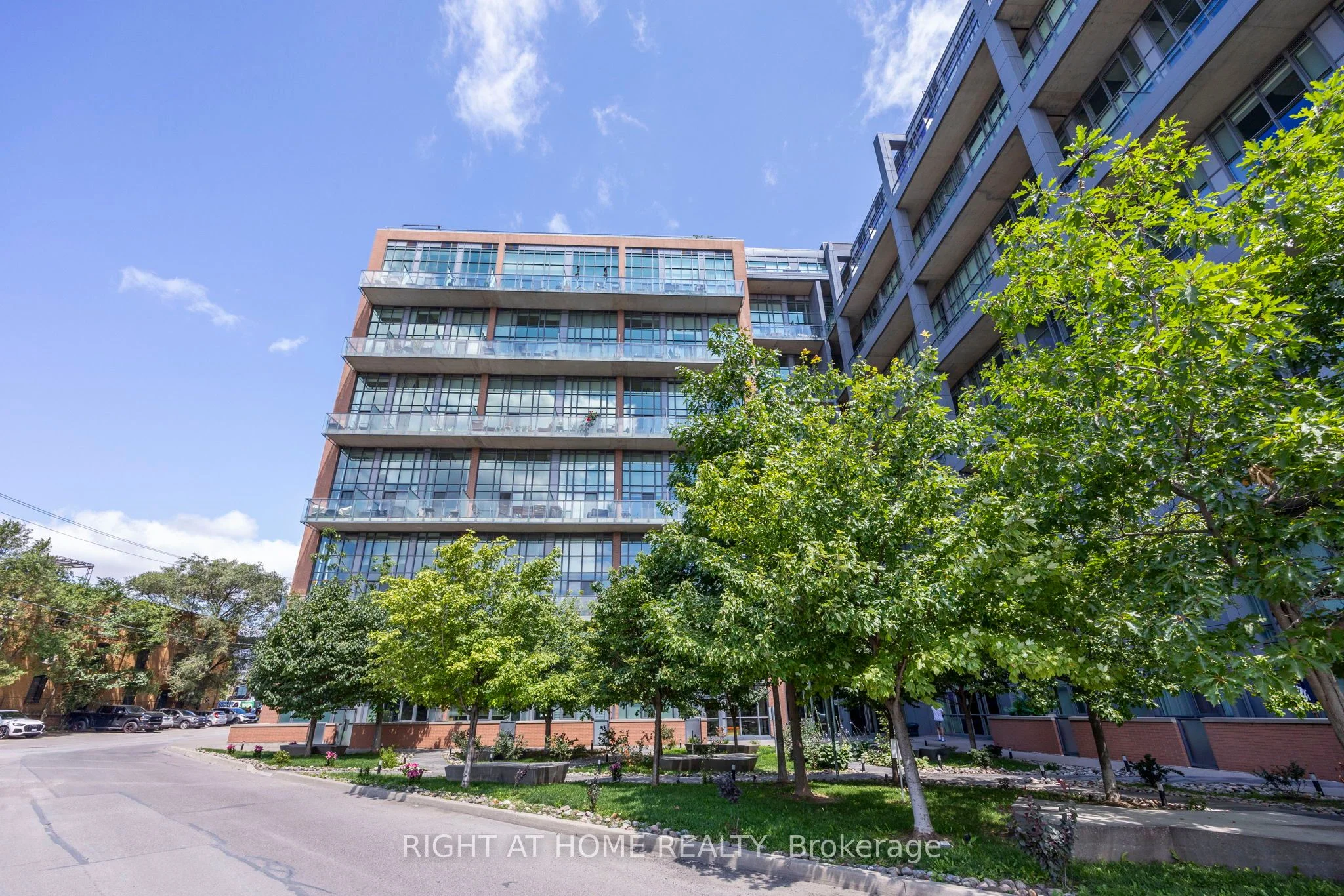 Condo Apartment in Toronto