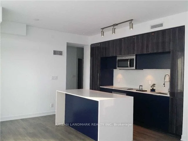 28 Avondale Avenue 608, Toronto C14, ON M2N 0K2