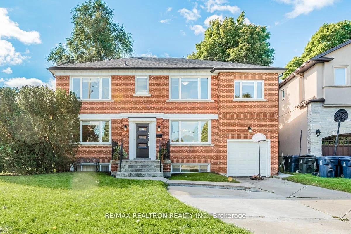 Detached in Toronto