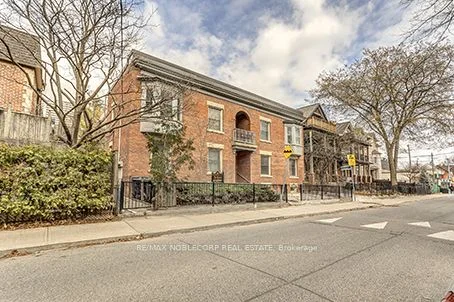 34 Winchester Street 5, Toronto C08, On M4x 1a7