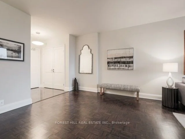 350 Lonsdale Road 502, Toronto C03, ON M5P 1R6