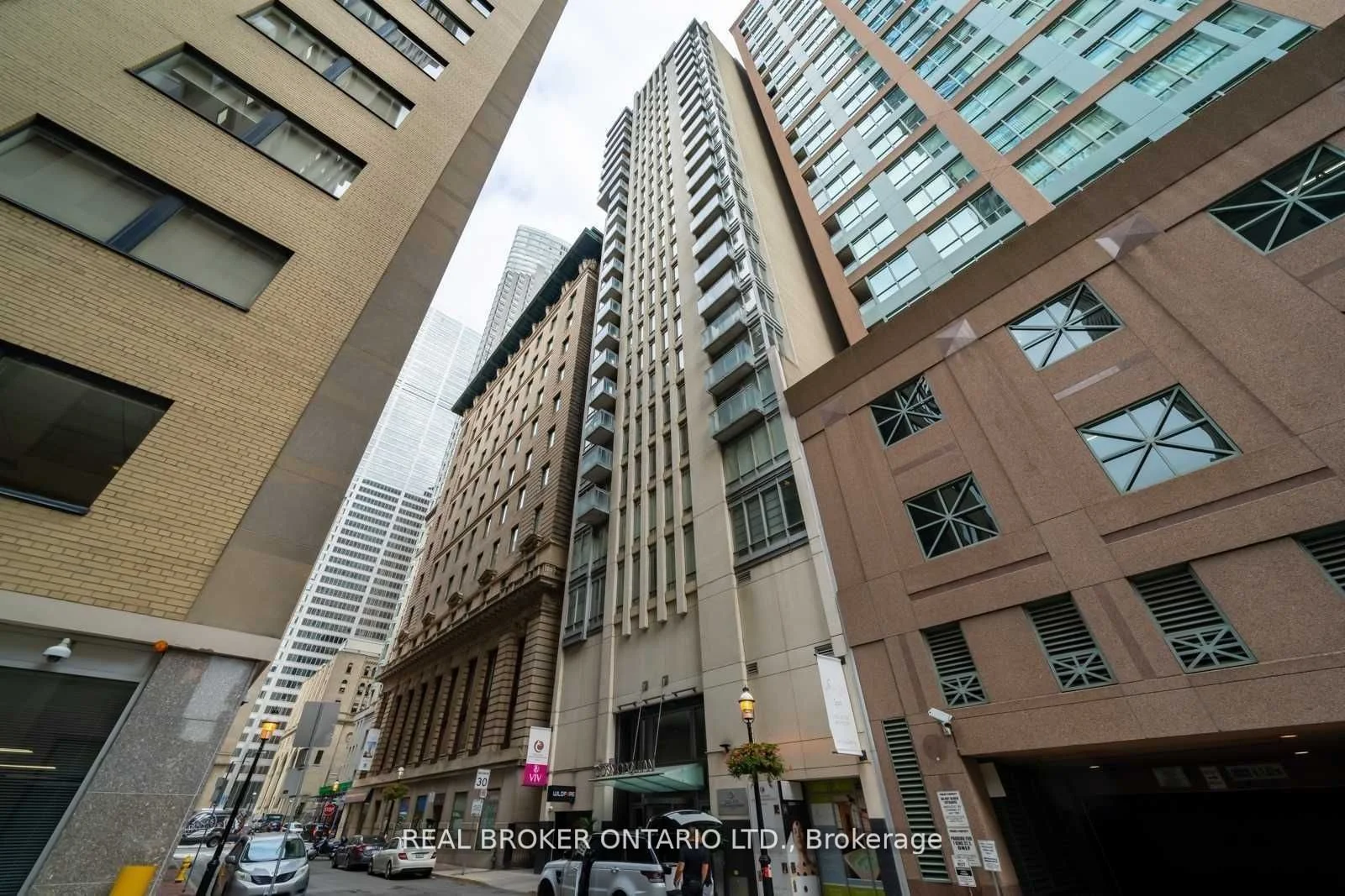 Condo Apartment in Toronto