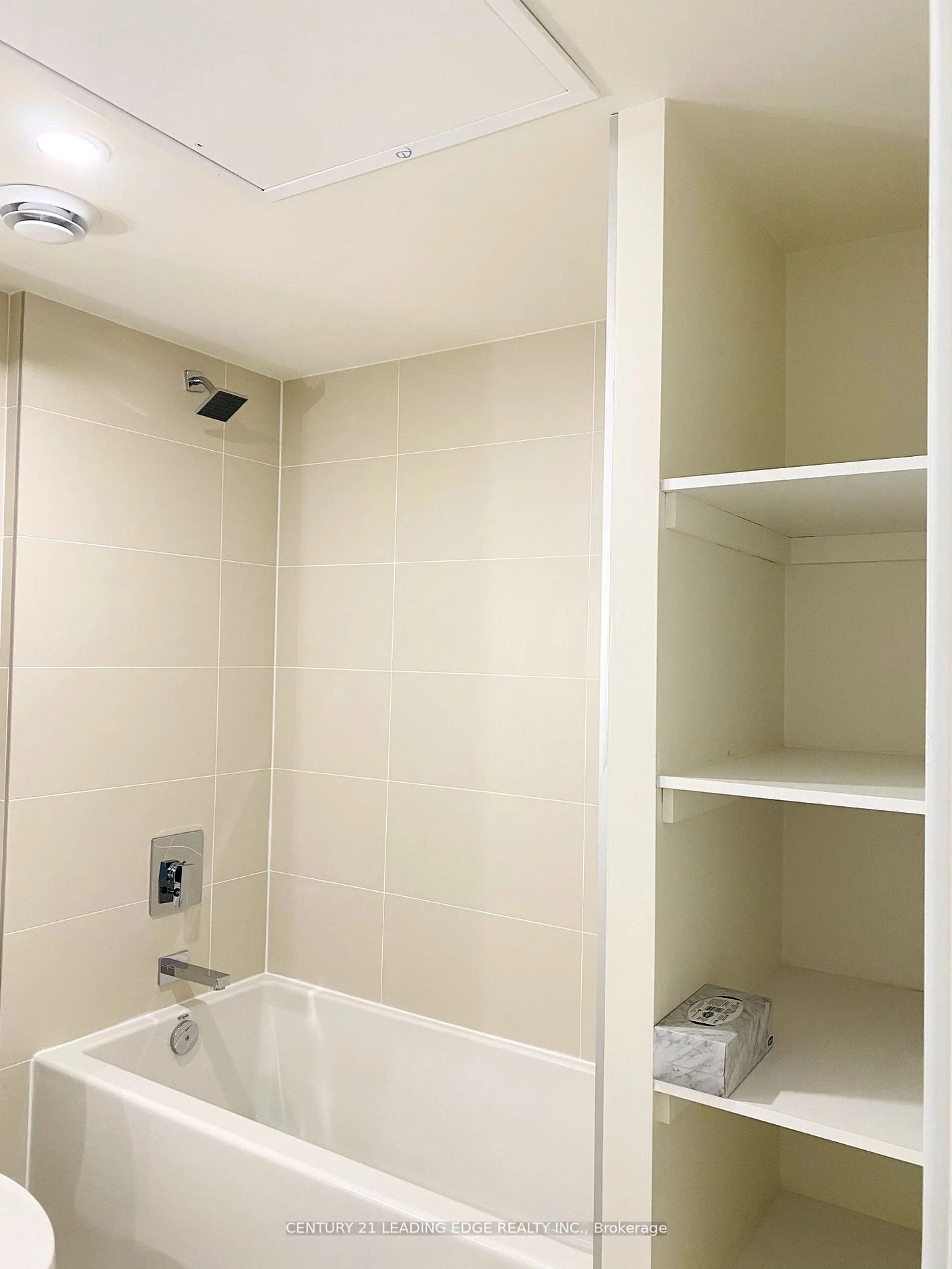 10 DEERLICK Court S 217, Toronto C13, ON M3A 0A7