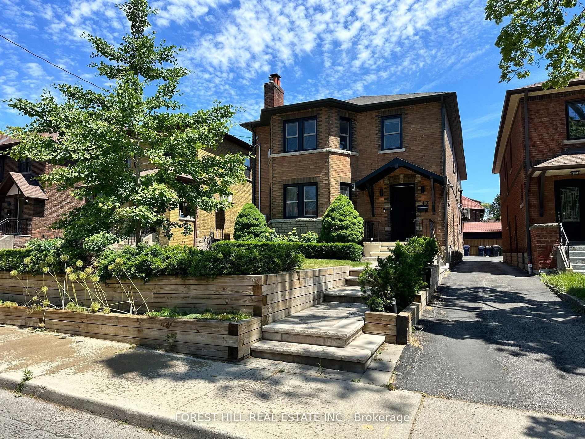 17 Braemar Avenue N Bsmt, Toronto C03, On M5p 2l1