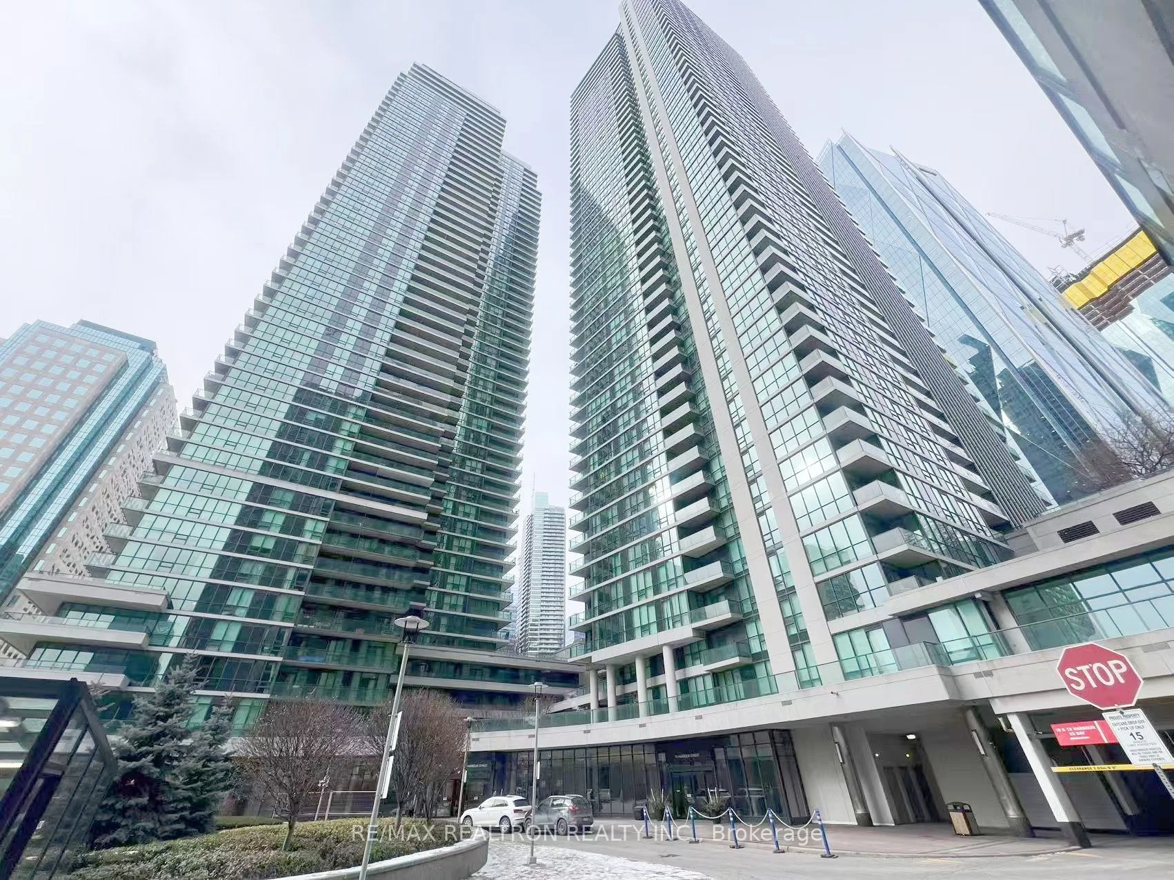 Condo Apartment in Toronto
