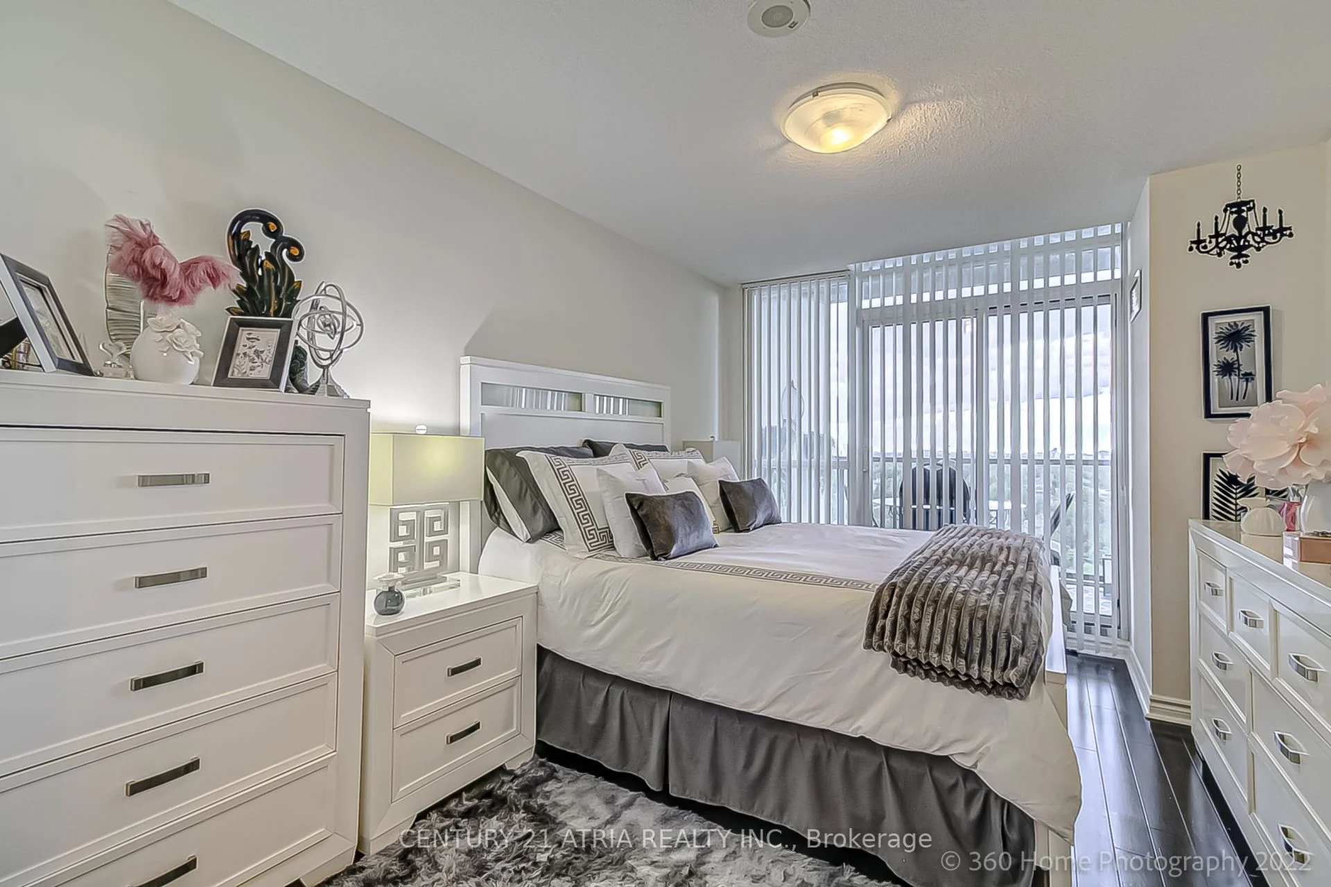 35 Hollywood Avenue 2321, Toronto C14, ON M2N 0A9