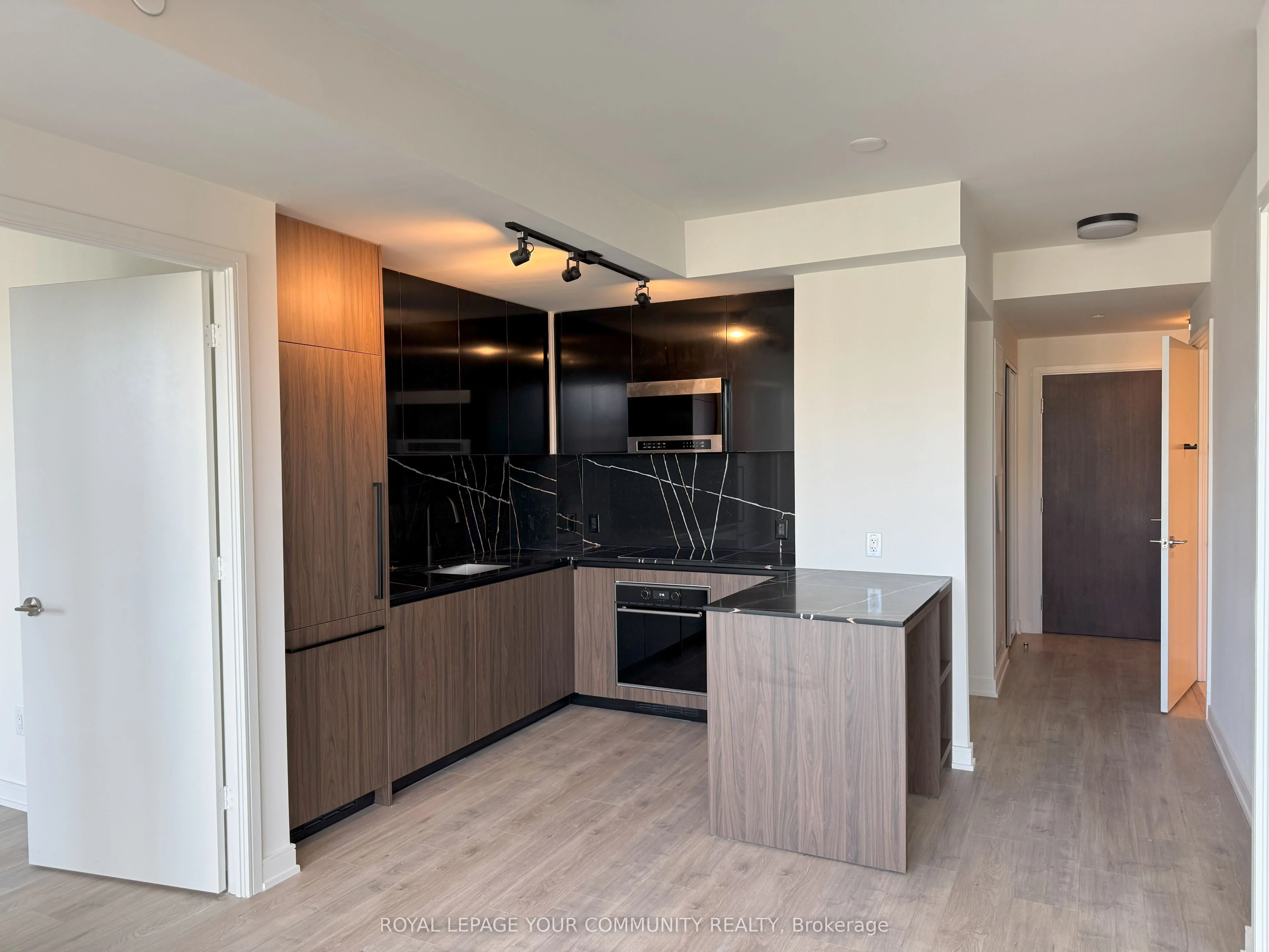Condo Apartment in Toronto
