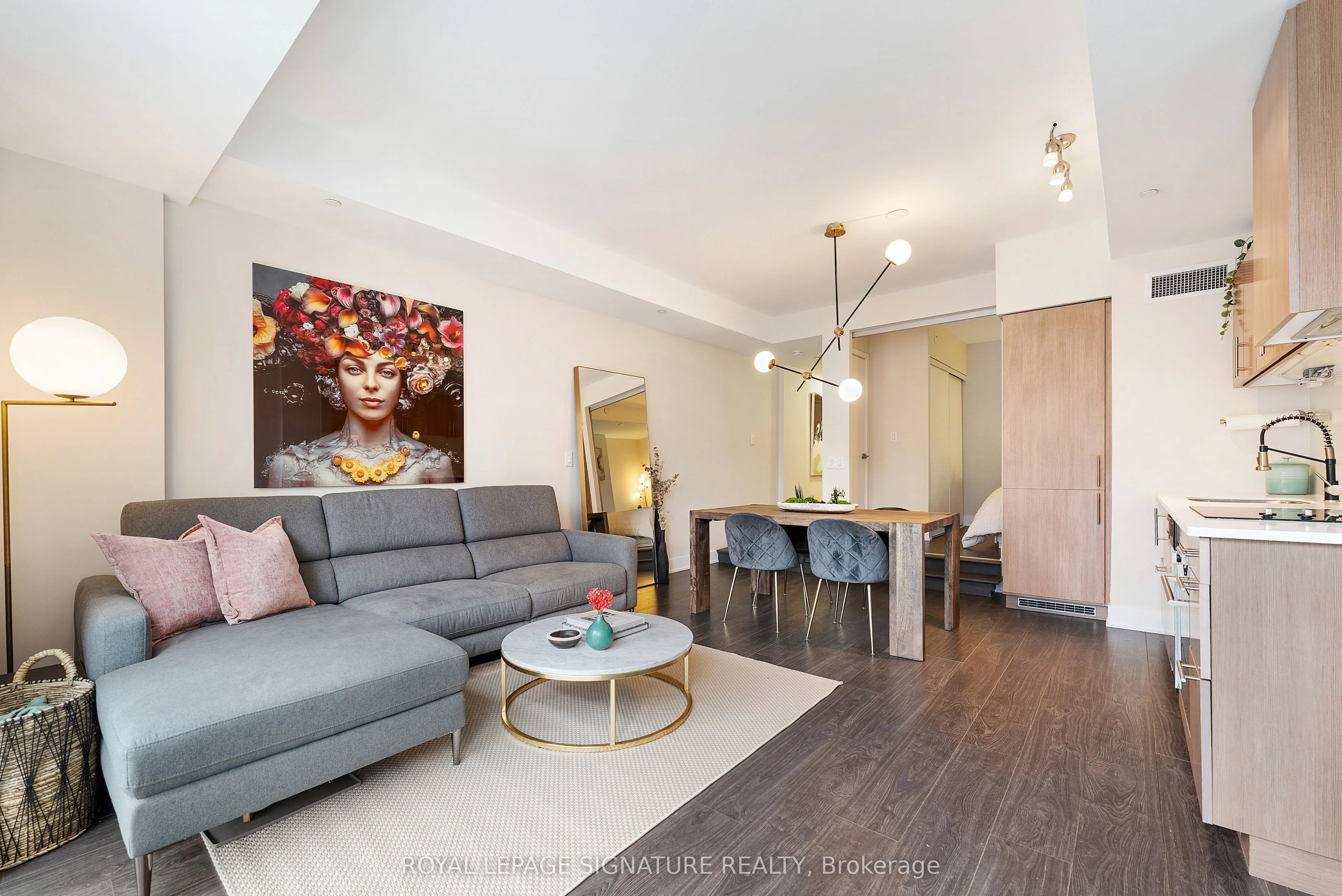 508 Wellington Street W 204, Toronto C01, On M5v 0k8