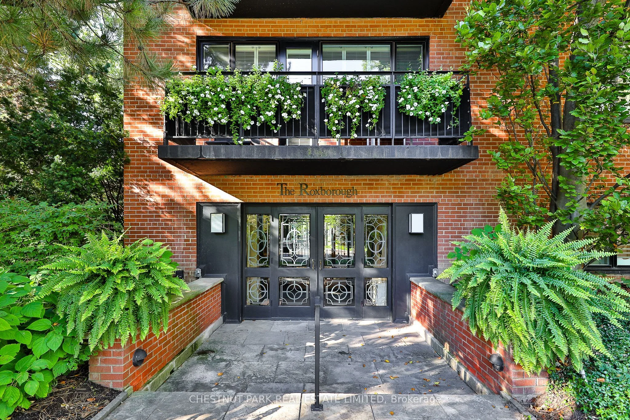 Co-op Apartment in Toronto