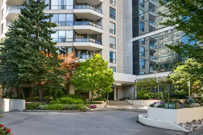 Condo Apartment in Toronto