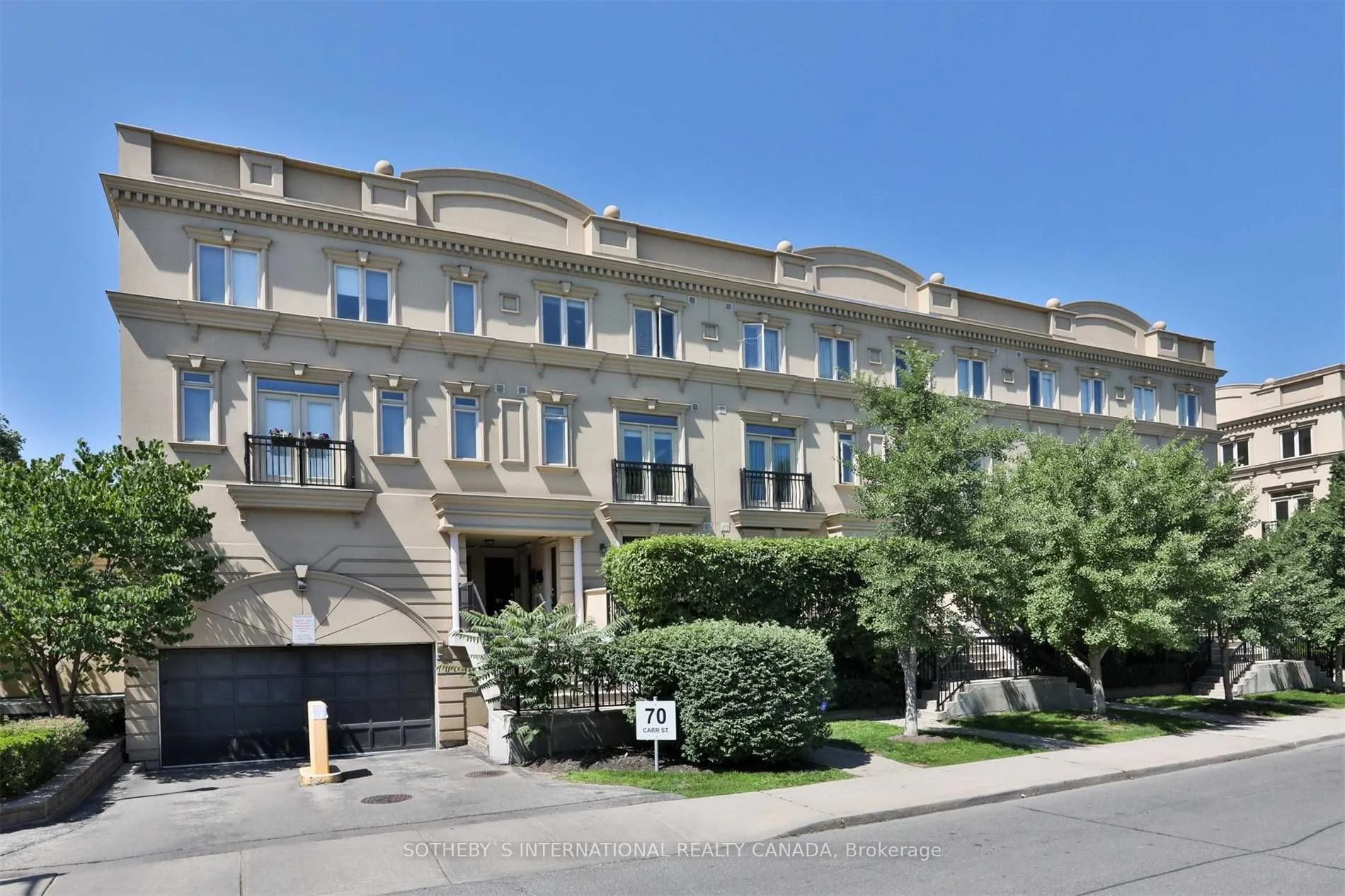 Condo Townhouse in Toronto