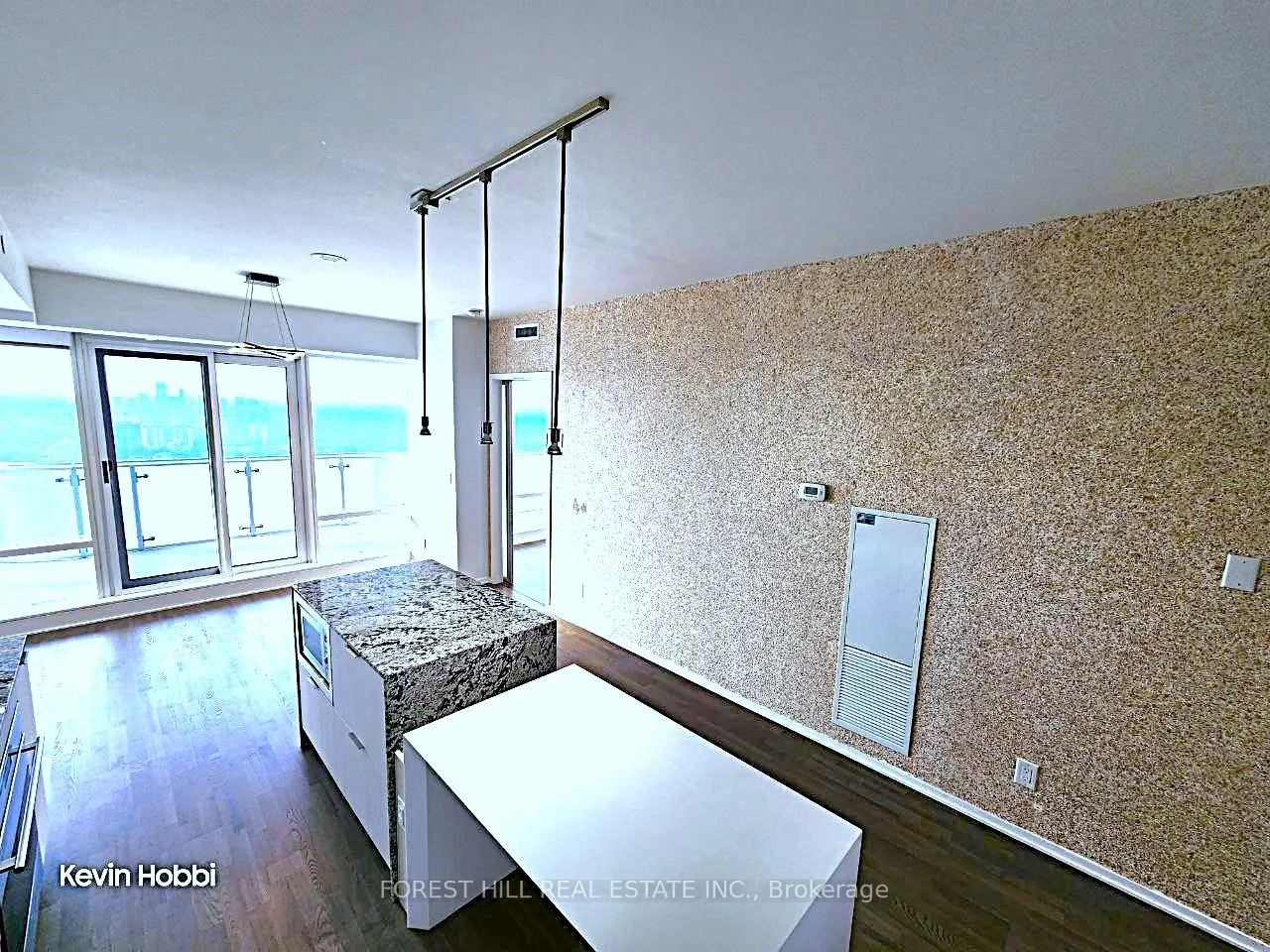 1 Bloor Street E 5210, Toronto C08, ON M4W 1A9