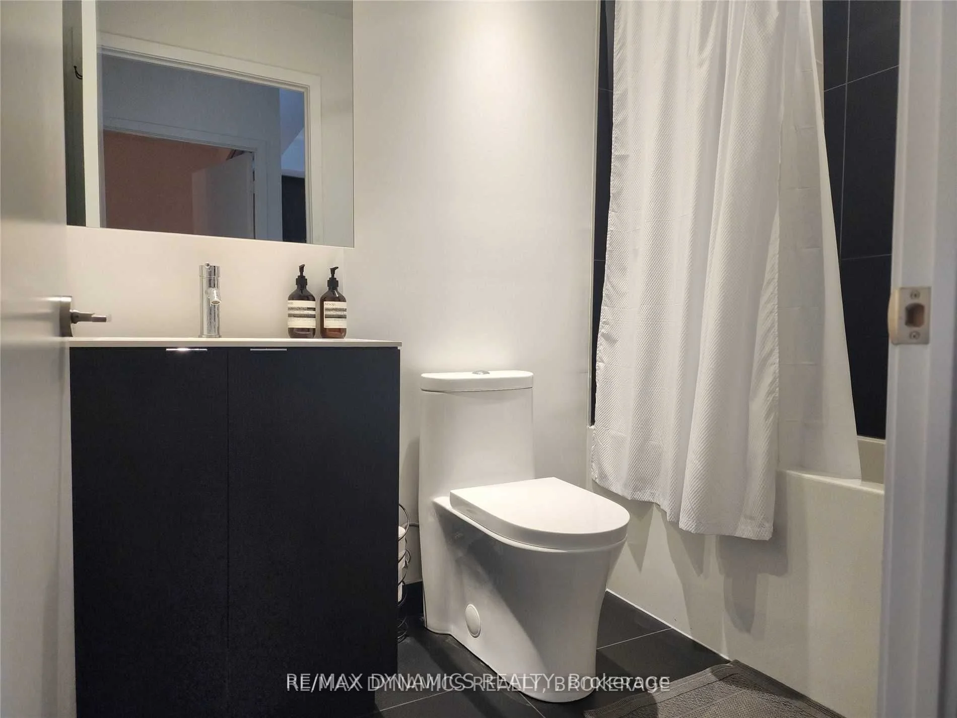 20 Edward Street 2212, Toronto C01, ON M5G 0C5