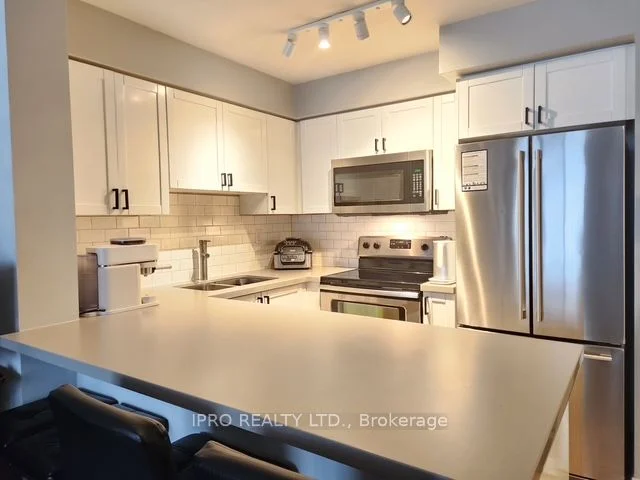 18 Stafford St Street 406, Toronto C01, ON M5V 3W4