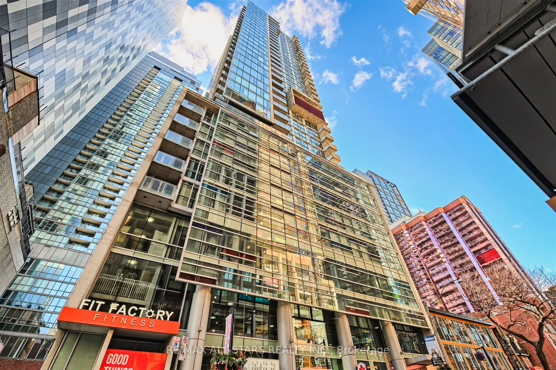 Condo Apartment in Toronto