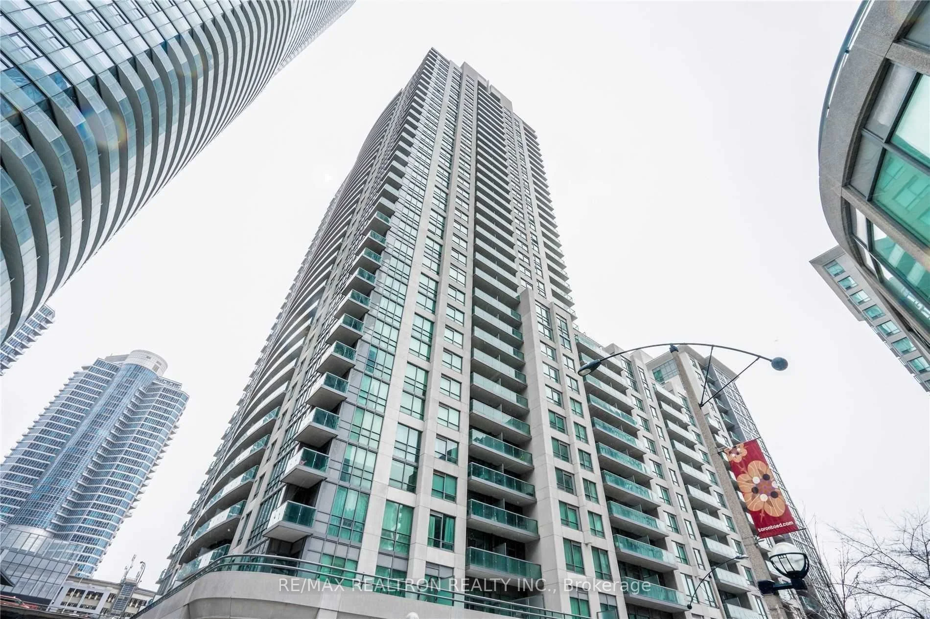 Condo Apartment in Toronto