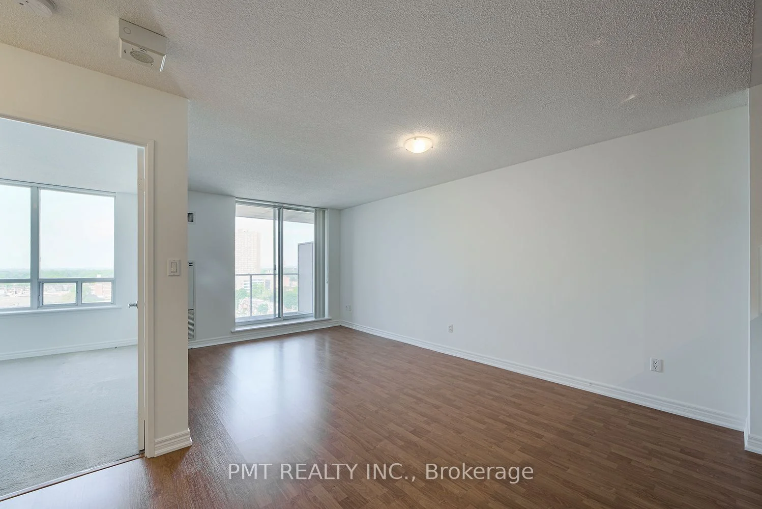 1369 Bloor Street W 1307, Toronto C01, ON M6P 4J4
