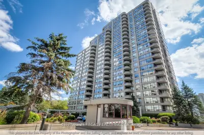 Condo Apartment in Toronto