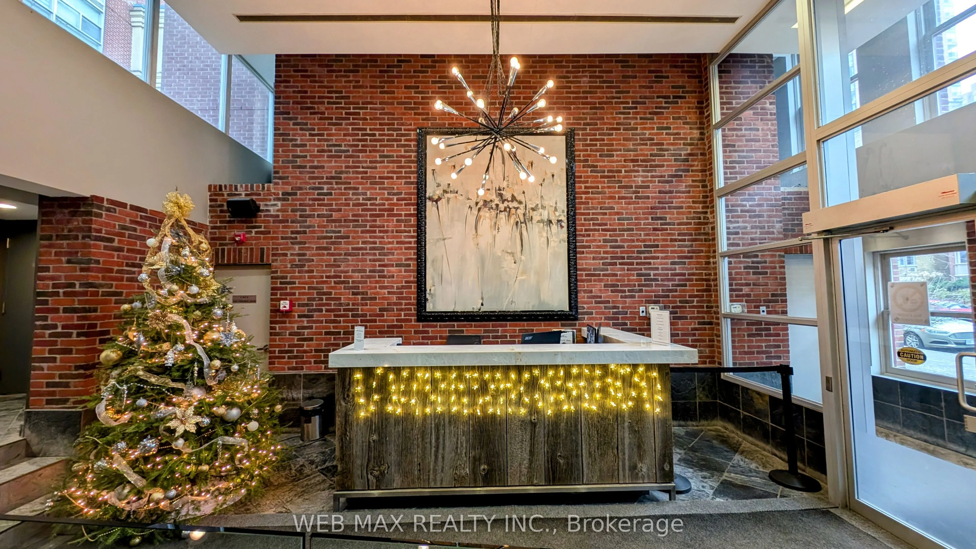 11 St Joseph Street 107, Toronto C01, ON M4Y 3G4