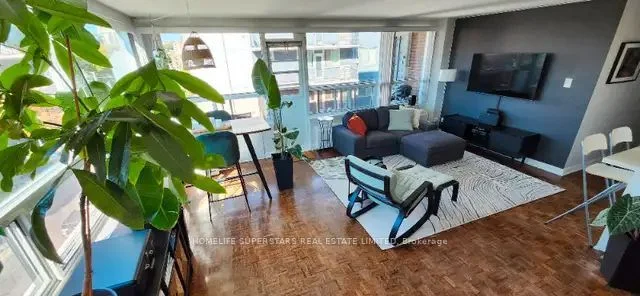 169 St. George Street 602, Toronto C02, On M5r 2m4