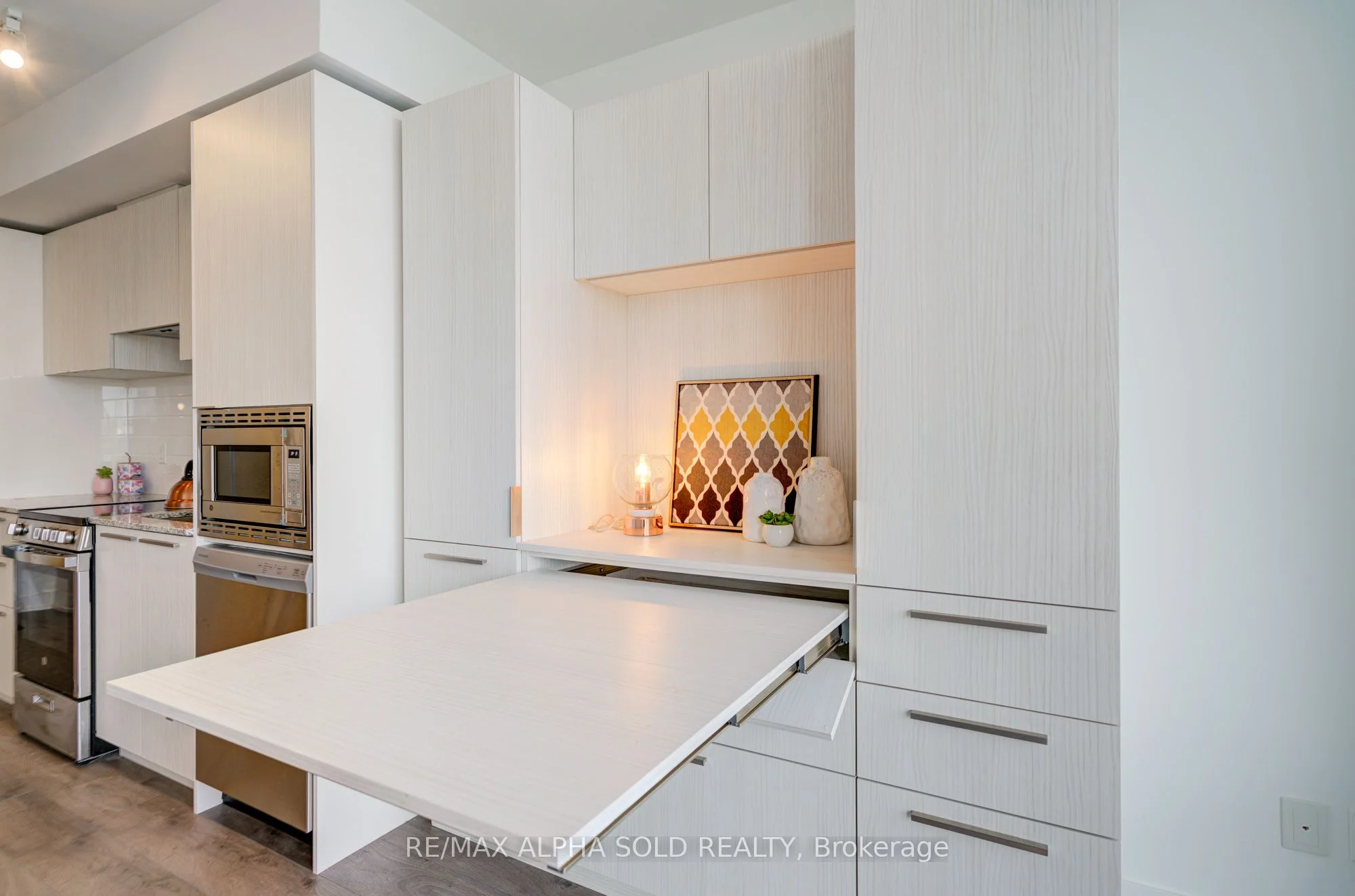 18 Maitland Terrace 2209, Toronto C08, ON M4Y 0H2
