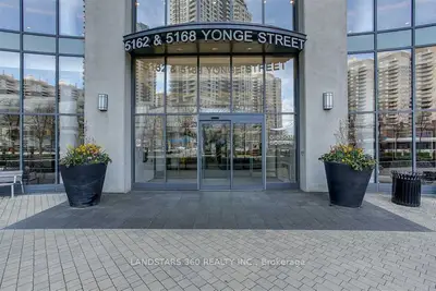 Condo Townhouse in Toronto