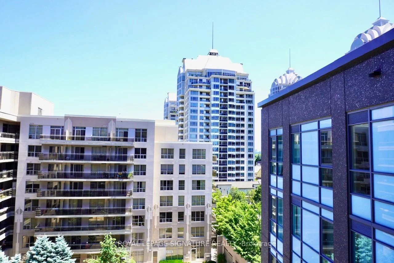 17 Kenaston Gardens 602, Toronto C15, ON M2K 1G7