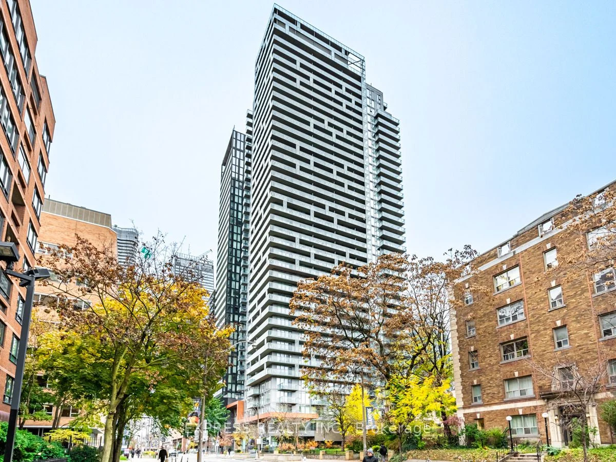 50 Wellesley Street E 2205, Toronto C08, On M4y 1g2