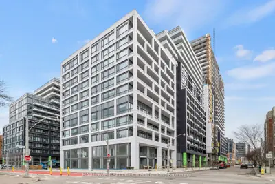 Condo Apartment in Toronto