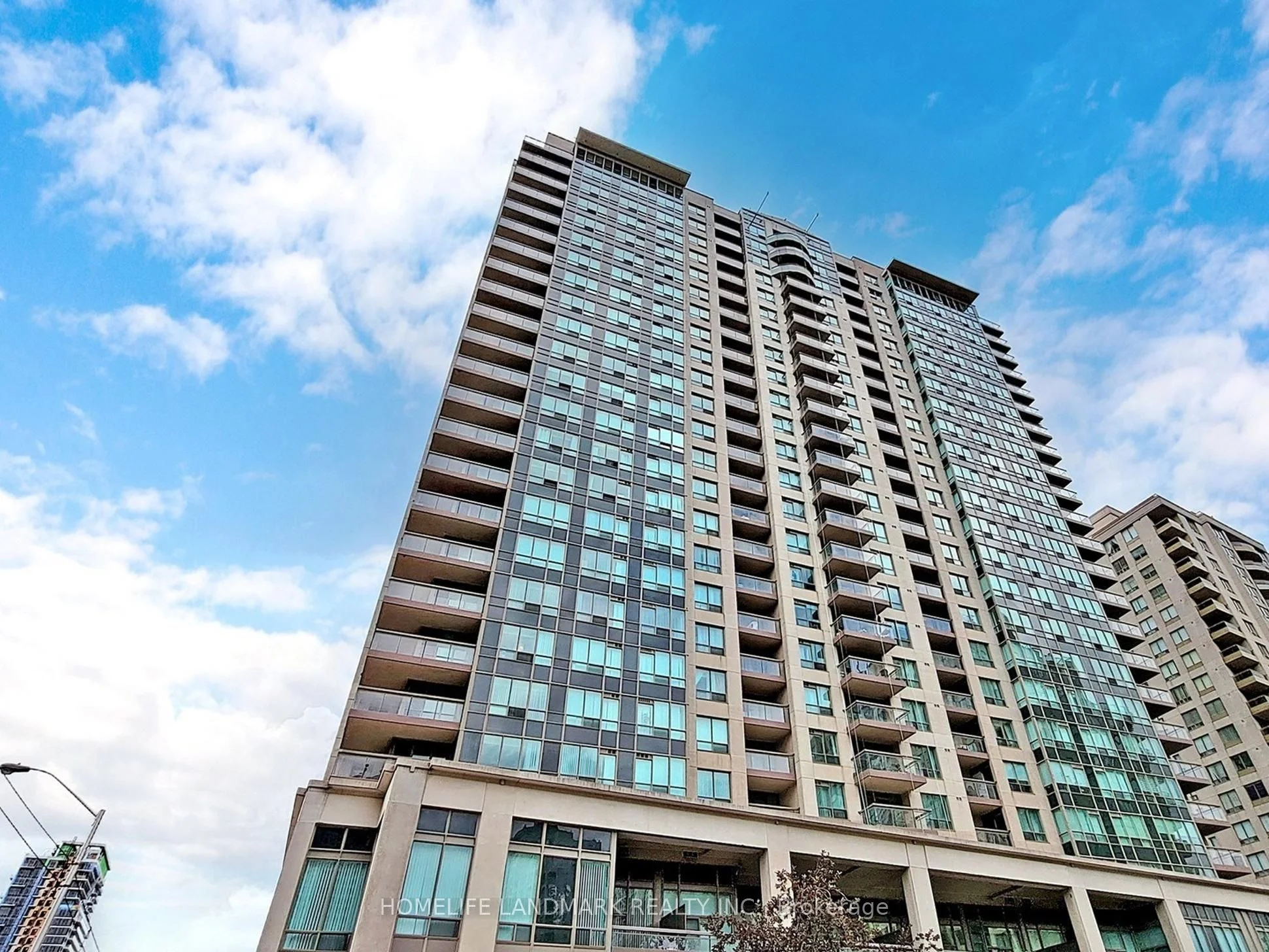 18 Parkview Avenue 2208, Toronto C14, ON M2N 3Y2