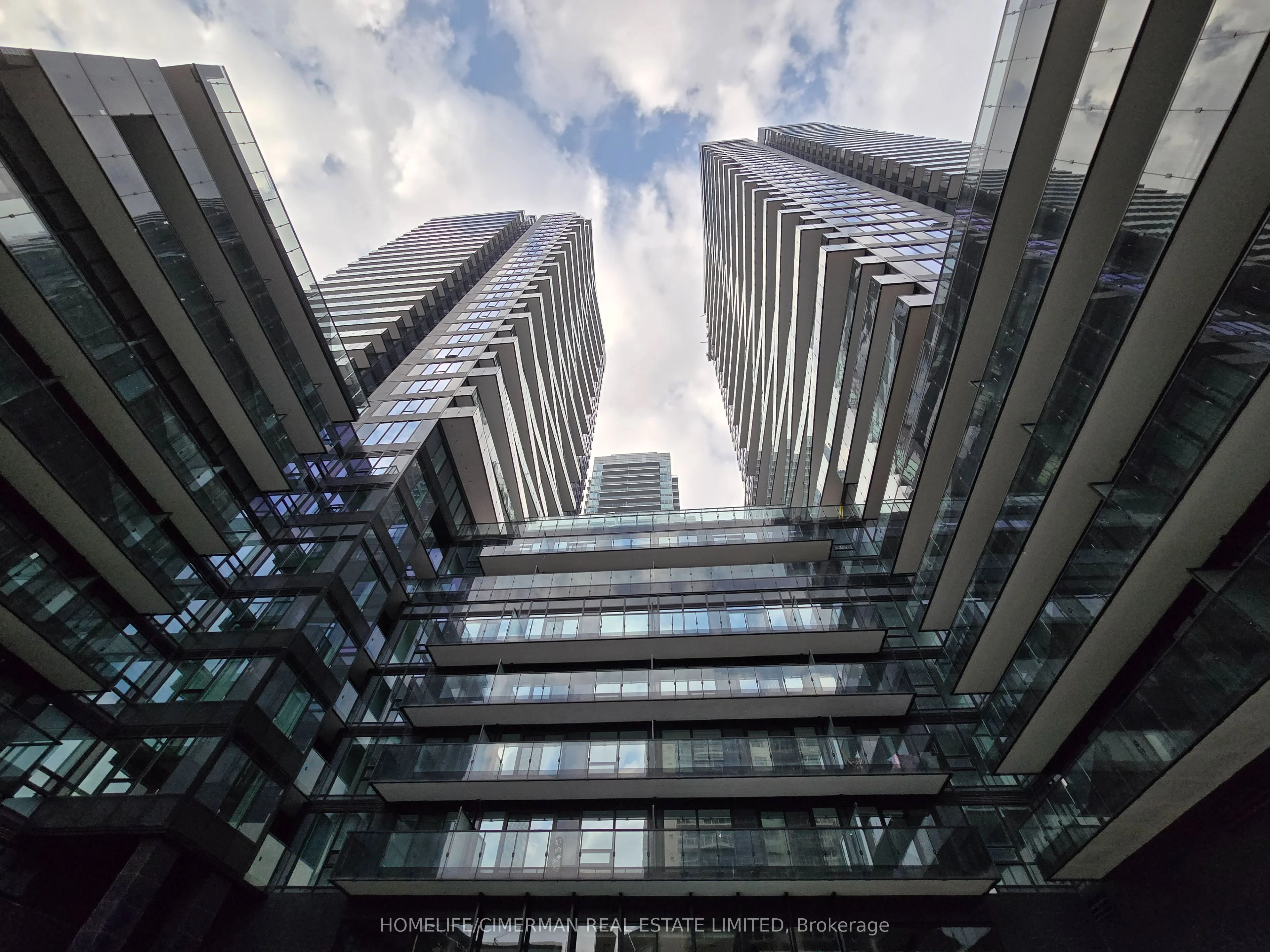 Condo Apartment in Toronto