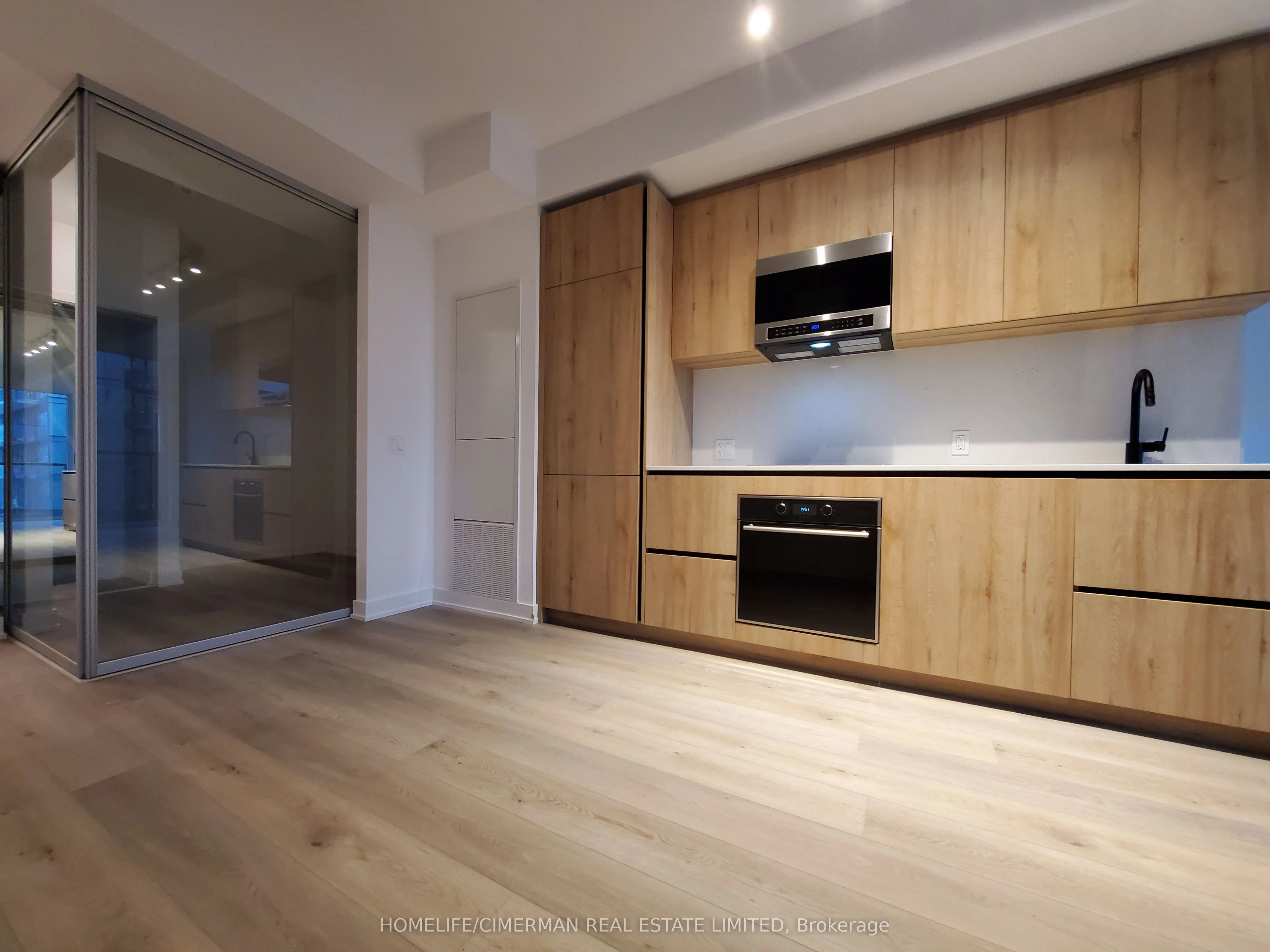 117 Broadway Avenue 1206N, Toronto C10, ON M4P 1V3