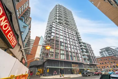 Condo Apartment in Toronto