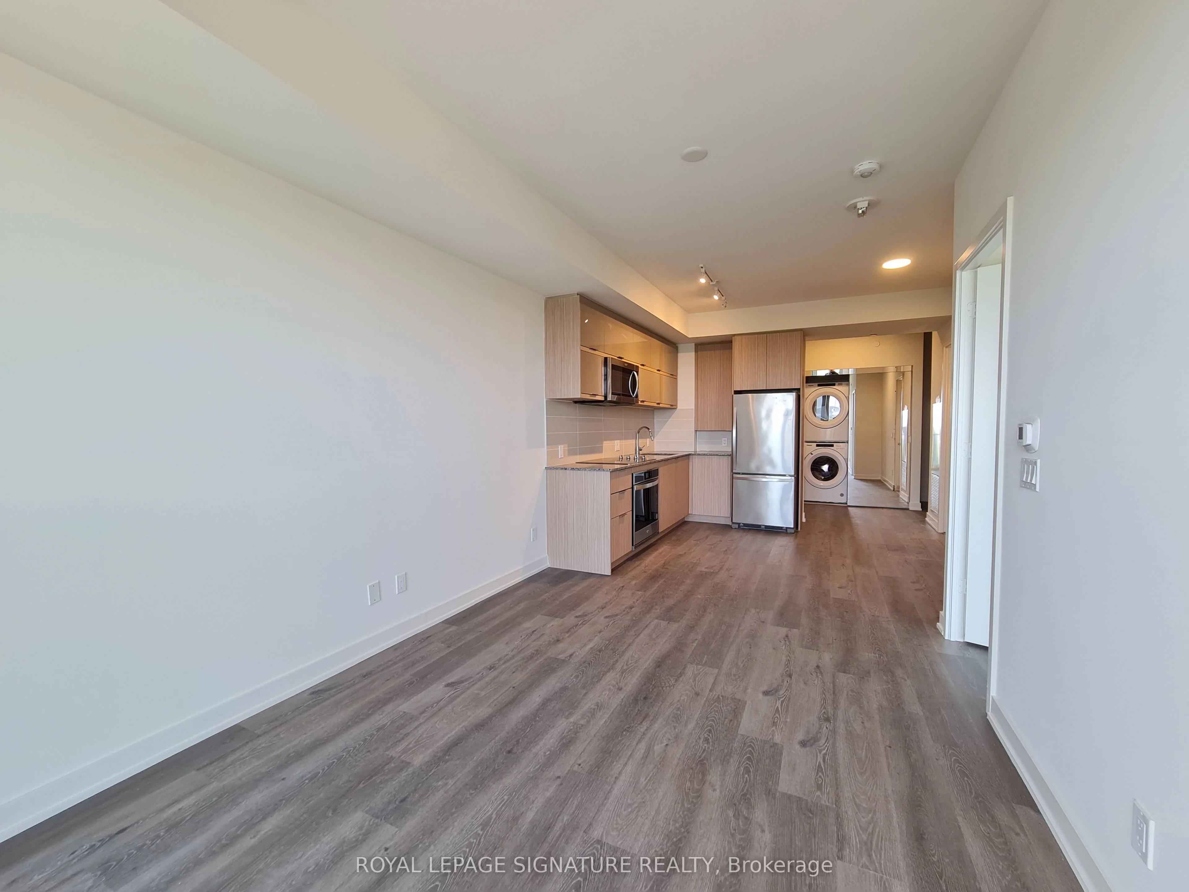 10 Deerlick Court 1001, Toronto C13, ON M3A 0A7