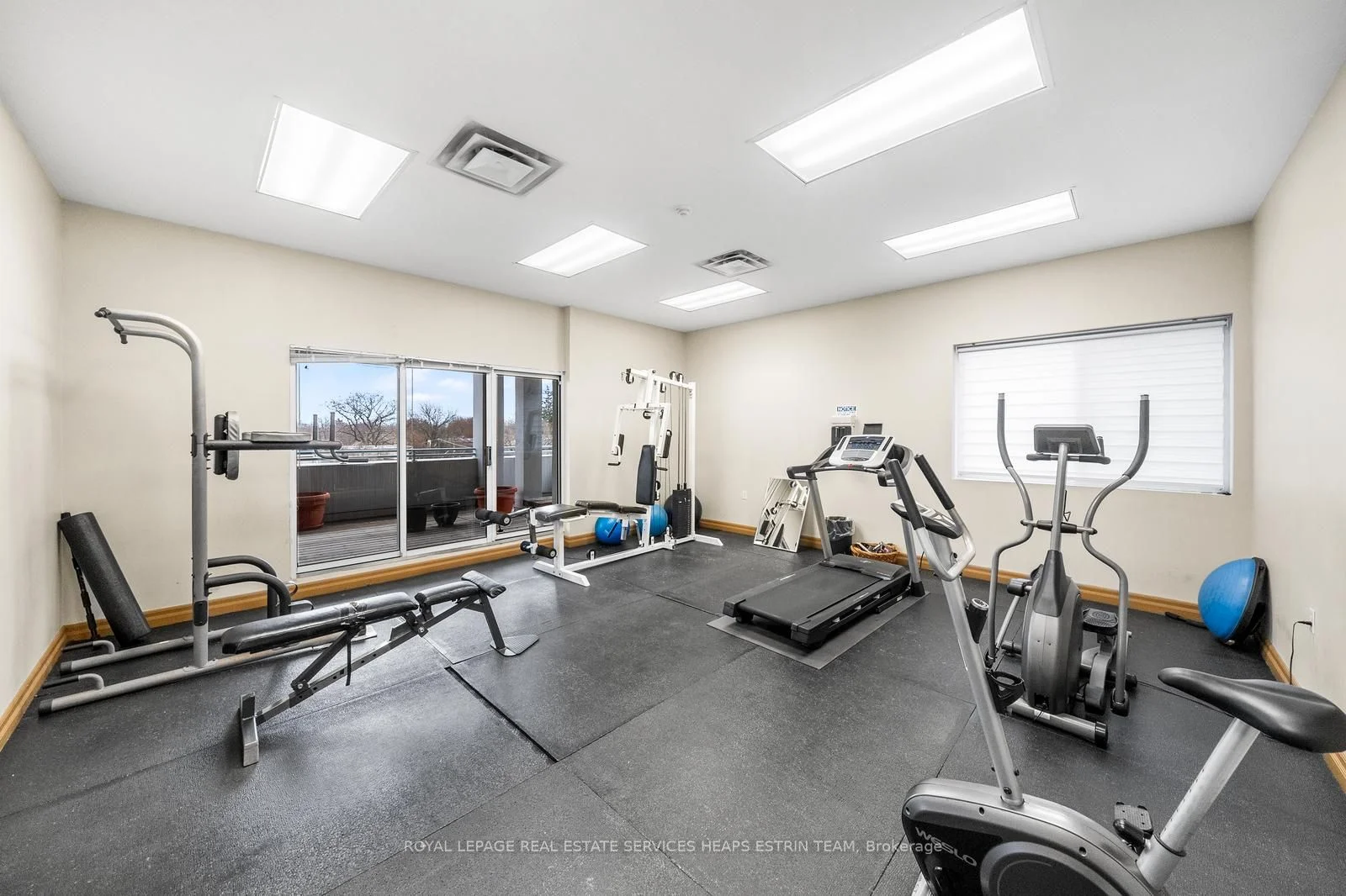 600 Eglinton Avenue E 104, Toronto C10, ON M4P 1P3
