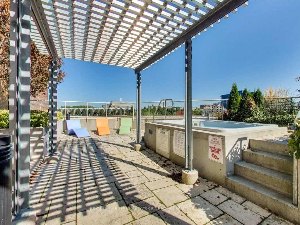 43 Hanna Avenue 201, Toronto C01, ON M6K 1X6