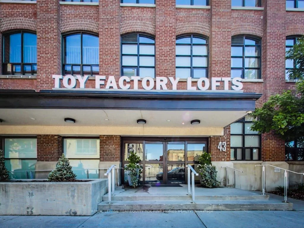 Condo Apartment in Toronto