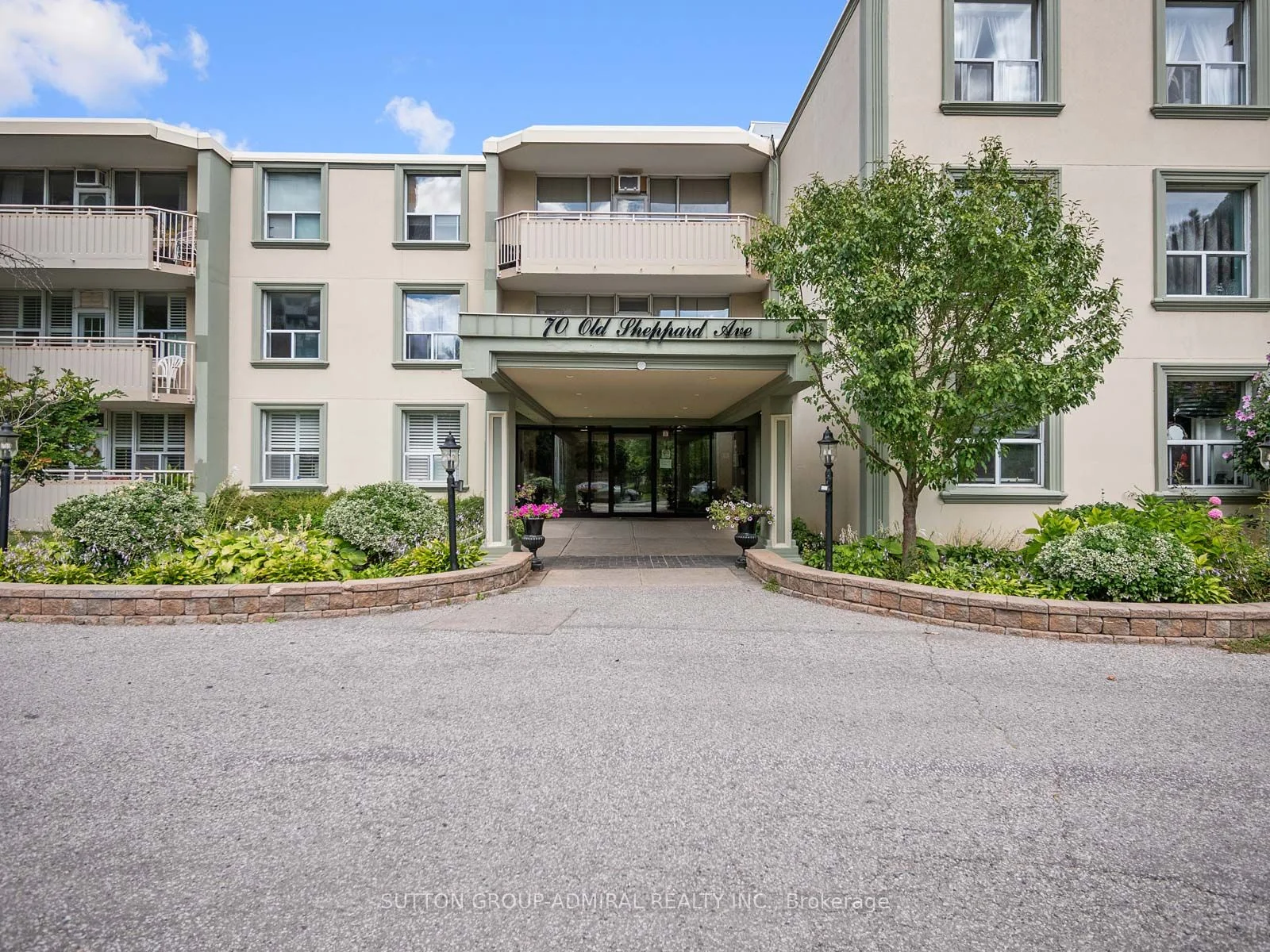 Condo Apartment in Toronto