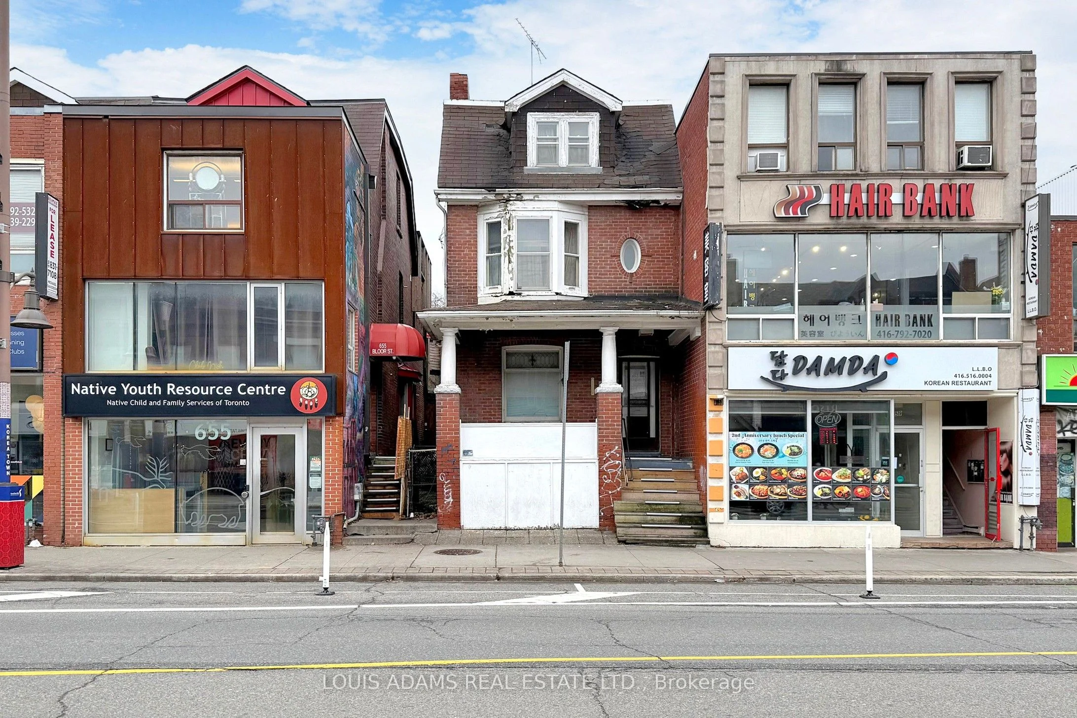 657 Bloor Street W, Toronto C01, On M6g 1l1